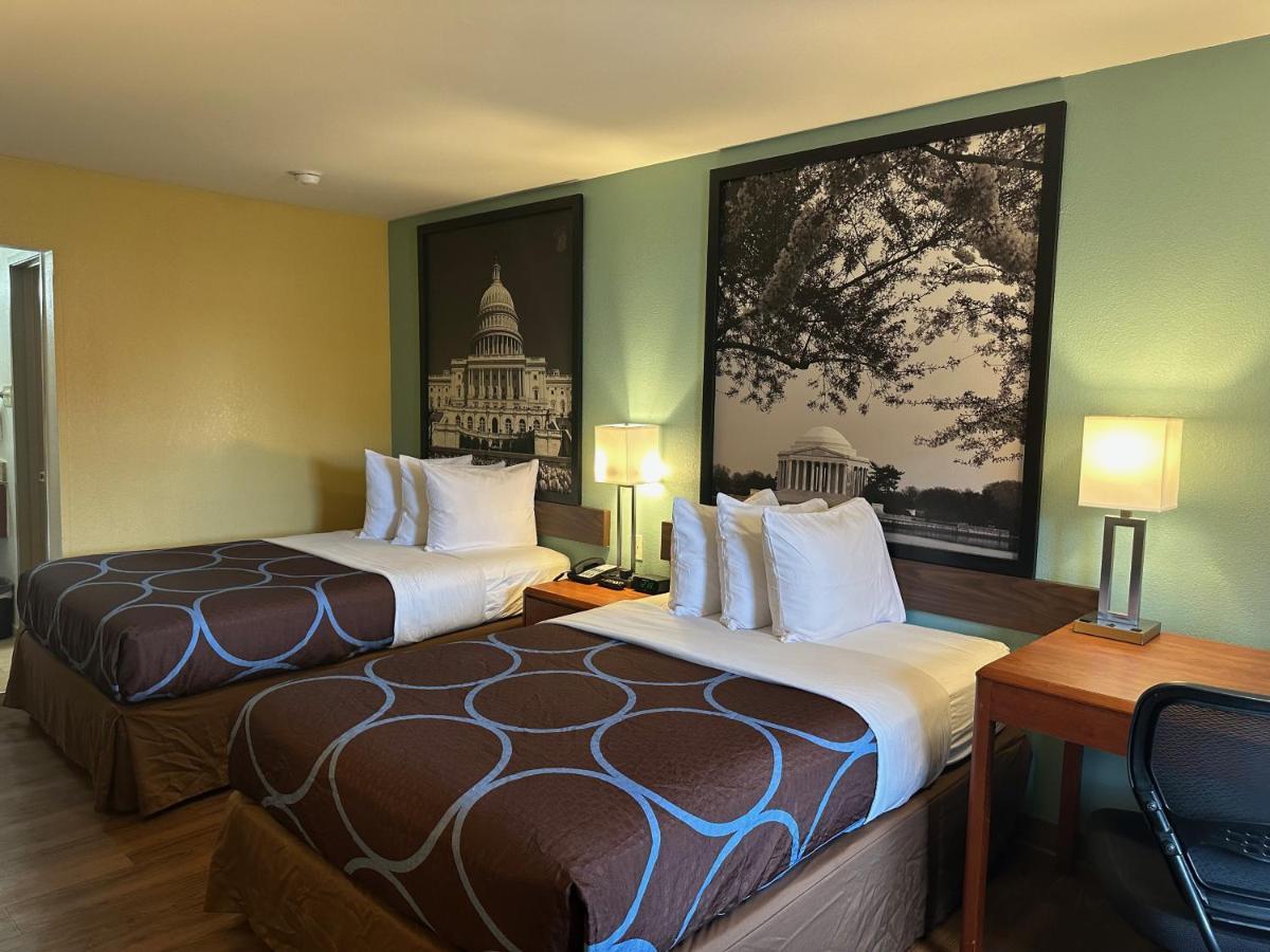 Super 8 By Wyndham Westend Alexandria,va Washington Dc Area Hotel